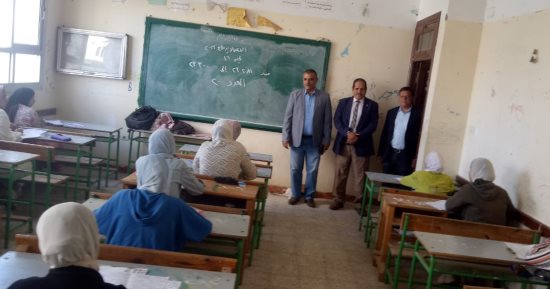 رئيس مدينة أشمون يتفقد لجان امتحانات الشهادة الإعدادية 