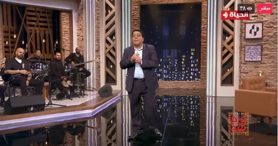 أحمد آدم ساخرا: "الستات مسكوا فى خناق إجوازهم عشان الفيس بيضيف ستات لصفحاتهم"