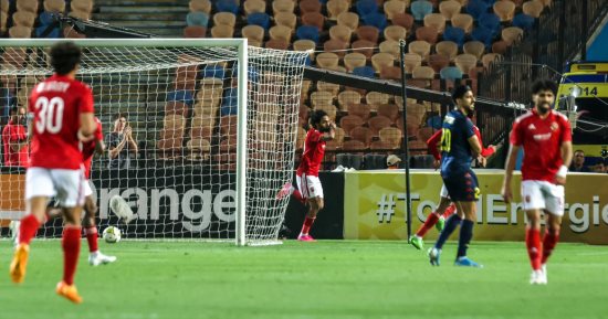 مشاهد مهمة فى طريق الأهلي قبل مواجهة الوداد بنهائي أفريقيا.. الحفاظ على قمة الدوري بانتصارات محلية.. تحقيق نتيجة جيدة فى الذهاب.. تجهيز اللاعبين معنوياً لمباراة العودة.. ودراسة المنافس المغربى قبل موقعة العودة