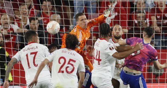 إشبيلية يقصى يوفنتوس ويتأهل بفوز صعب 2-1 لنهائى الدوري الأوروبي.. فيديو وصور
