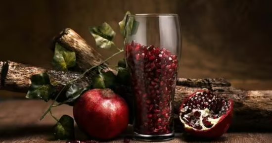 تعرف على أبرز الفوائد الصحية لفاكهة الجنة.. الرمان يعزز صحة القلب 