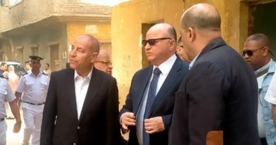 محافظ القاهرة يتابع أعمال التطوير بمنطقة دائرى الأوقاف بحي المطرية.. صور