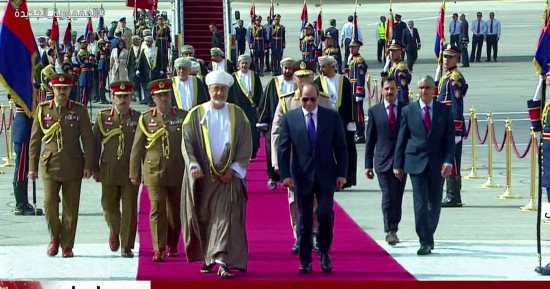 الرئيس السيسي يصطحب سلطان عمان هيثم بن طارق إلى قصر الاتحادية