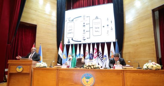 جامعة طنطا تنظم محاضرة لمناقشة خطط البحث العلمي في مجالات التوظيف والابتكار