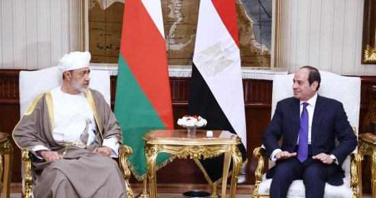 قمة العلاقات الوطيدة بين مصر وسلطنة عمان.. الرئيس السيسى والسلطان هيثم بن طارق يعربان عن ارتياحهما للزيادة المستمرة في معدلات النمو التجارى وتطابق فى الرؤى حول ضرورة تكثيف الجهود لتسوية الأزمات القائمة بالمنطقة
