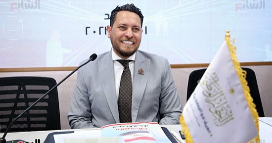 نائب التنسيقية يوجه تحية للرئيس: استمرار الحوار الوطنى يثبت الجدية 