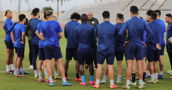 ميمى عبد الرازق يكافئ لاعبى المصرى بعد الفوز على الاتحاد السكندرى