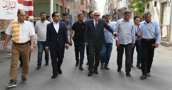 محافظ قنا يتفقد أعمال الرصف بعدد من شوارع المدينة