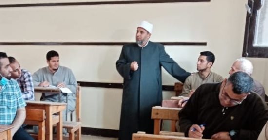 وكيل أزهر الشرقية يتفقد لجان شهادات القراءات