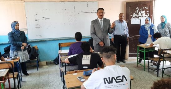 مدير تعليم الجيزة يوجه بعدم دخول أى طالب اللجان بعد الساعة التاسعة والربع