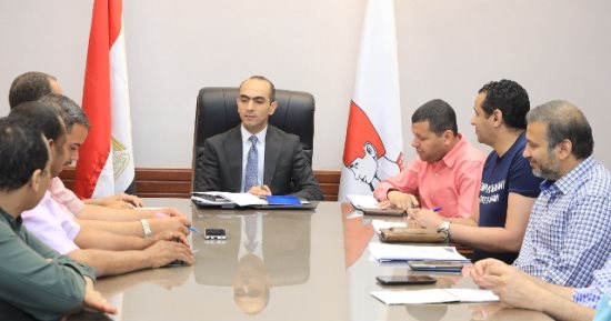 نائب محافظ سوهاج يعقد اجتماعا مع اللجنة الفنية لمتابعة المراكز التكنولوجية