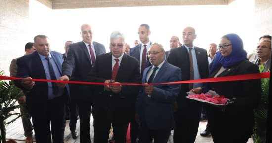 وزير التعليم العالى يفتتح مركز الامتحانات الإلكترونية ووحدة الروبوت بجامعة طنطا