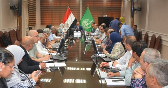 محافظ القليوبية يبحث أعمال إنشاء المحطات الوسيطة بالقناطر وبنها 