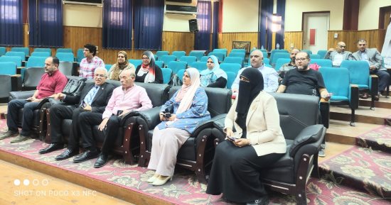 تعليم القاهرة: 23 ألفا و233 طالبا بالدبلومات الفنية أدوا الامتحان اليوم
