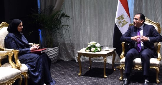 رئيس الوزراء يلتقى وزيرة التنمية الاجتماعية والأسرة القطرية .. صور