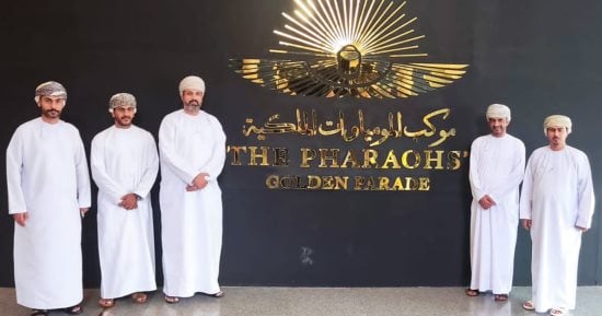 وزير العمل بسلطنة عمان وقائد الجيش الهندي وزوجته يزورون متحف الحضارة