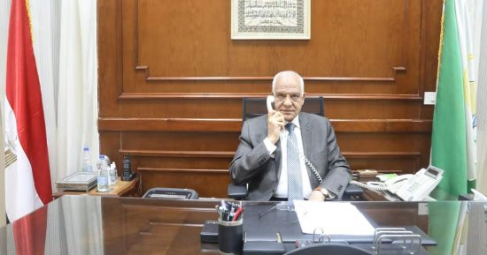 محافظ الجيزة يتواصل مع طلاب الإعدادية بمستشفى 57357 لتشجيعهم فى تأدية الامتحانات