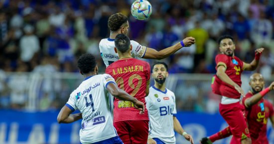 الهلال يسقط بثنائية أمام العدالة فى الدوري السعودي.. فيديو