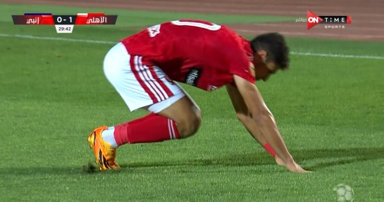 محمد شريف أفضل لاعب فى مباراة الأهلى وإنبى بالدورى