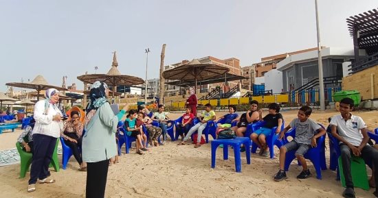 شركة مياه البحر الأحمر تنظم يوما بيئيا للتوعية المائية بشواطئ الغردقة