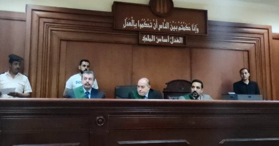 إحالة أوراق 5 متهمين للمفتى فى اتهامهم بقتل سائق توكتوك بالإسكندرية
