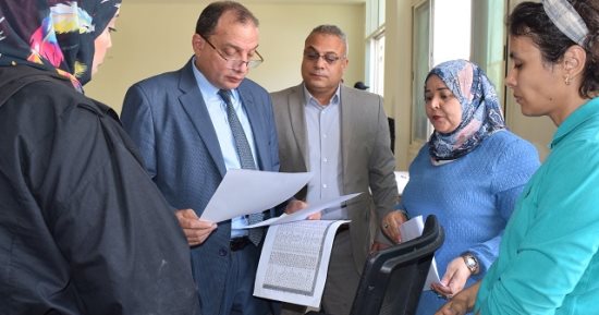 رئيس جامعة بنى سويف الأهلية يتابع استقبال الطلاب العائدين من السودان وأوكرانيا