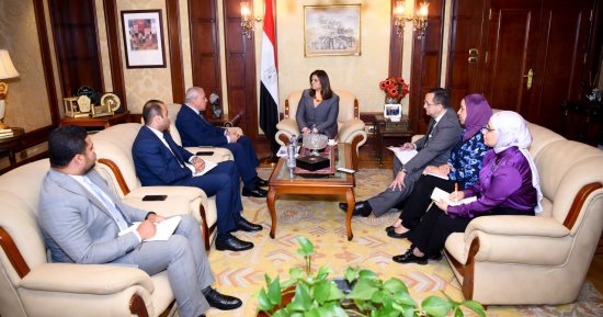 وزيرة الهجرة تستقبل رئيس هيئة تنمية الصعيد لبحث آليات ترويج المشروعات للمصريين بالخارج