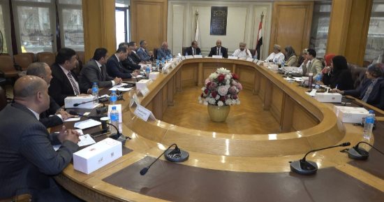 وفد عمانى يزور الغرفة التجارية بالقاهرة لبحث سبل التعاون التجارى والاستثمارى