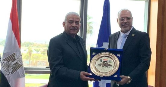 رئيس اتحاد العمال يلتقى محافظ السويس ويشيد بالمشروعات التنموية العملاقة