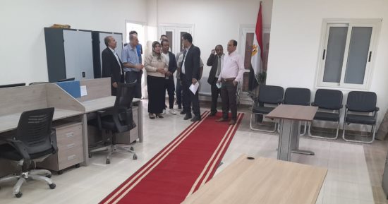 رئيس مدينة شربين يستلم أثاث مجمعات الخدمات الحكومية بمشروع حياة كريمة بالدقهلية