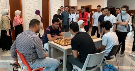 انطلاق بطولة الشطرنج الأولى لطلاب جامعة حلوان الأهلية.. صور