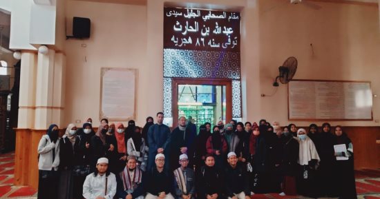 قصة مقام الصحابى الجليل عبد الله بن الحارث بقرية صفط تراب فى المحلة.. حضر لمصر مع جيش عمرو بن العاص واستقر بالقرية ودفن بها عام 86هـ.. مسجده يستقبل الطلاب الوافدين لزيارته.. ومشروع لتطويره مع الضريح.. صور