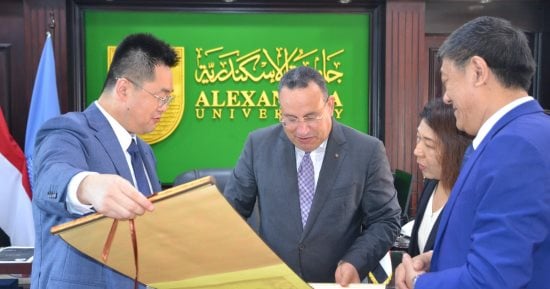 وفد جامعة تيانجين الصينية يزور جامعة الإسكندرية لبحث التعاون 