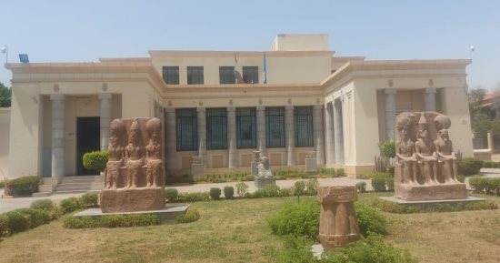 عمرك دخلت متحف الإسماعيلية.. اليوم السابع يصحبكم فى جولة بين 2000 قطعة أثرية