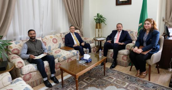 الجامعة العربية تؤكد تمسكها بمصالح العرب كمعيار أساسى للمواقف الدولية