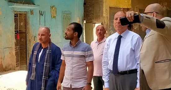 نائب محافظ القاهرة يتابع إزالة 44 عقارا بميدان المسلة بالمطرية لعمليات التطوير