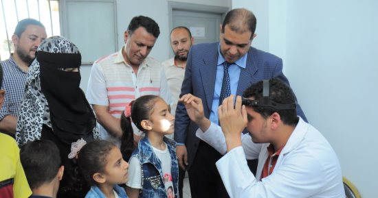 الكشف الطبى على 1649 مواطنا ضمن "حياة كريمة" فى قافلة لجامعة كفر الشيخ