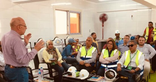 وفد البنك الدولى و"الإسكان" يتفقدان الأعمال الجارية بمحطة معالجة "ظفر" بالدقهلية