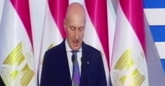 رئيس شركة بريتون الإيطالية بافتتاح مجمع الكوارتز: مصر أول حضارة صنعت العجائب بالحجر