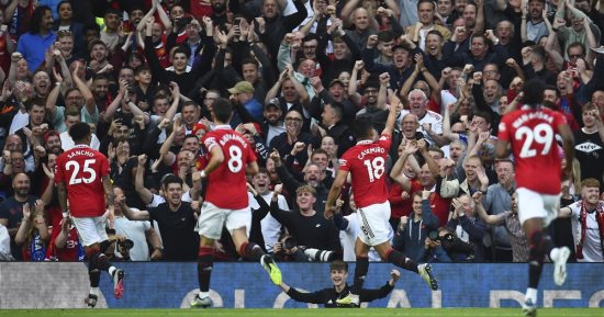 مانشستر يونايتد يضرب تشيلسي 2-0 فى الشوط الأول بالدورى الإنجليزى.. فيديو