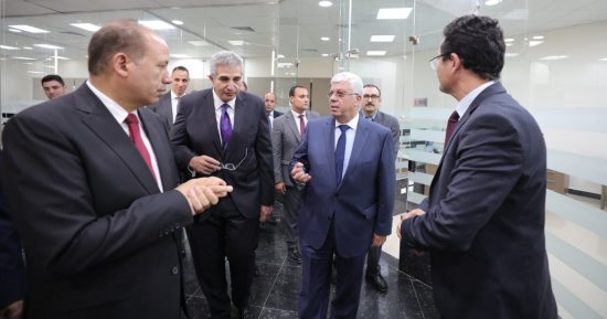 وزير التعليم العالى: اهتمام كبير بمحور التحول الرقمى لتمكين الباحثين والطلاب 