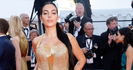 إطلالة جورجينا رودريجيز فى مهرجان كان السينمائى.. الفستان بتوقيع تونسى