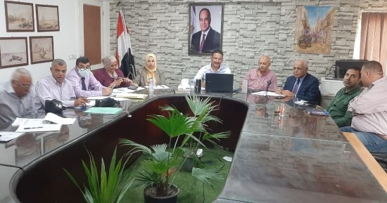 مدير تعليم الجيزة يتابع امتحانات الدبلومات الفنية فى يومها الأول