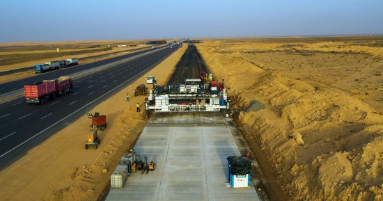 النقل: الانتهاء من تطوير وتوسعة طريق وادى النطرون العلمين الرئيسى 25 يونيو المقبل
