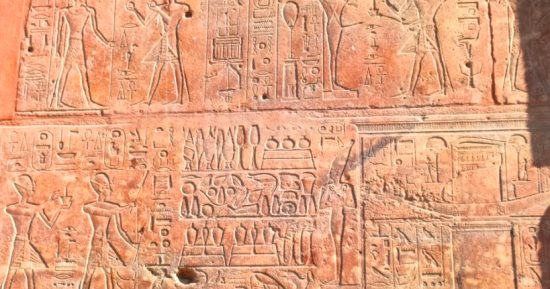 أبرز ملكات مصر القديمة.. كيف أعادت وزارة الآثار السحر والجمال لمقصورات وحجرات الملكة حتشبسوت؟.. البعثة البولندية تنهى ترميمات حجرتين بمعبد الدير البحرى تحيطان بالمقصورة الرئيسية للإله آمون رع.. صور