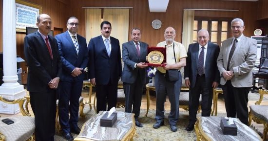طبيب يتبرع بمبلغ 1.5 مليون جنيه للمستشفى الجامعى فى بنى سويف