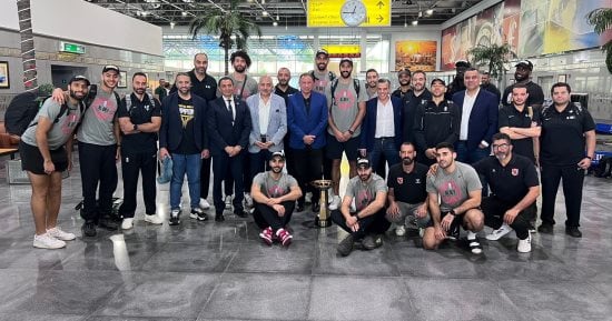مجلس الأهلي يستقبل أبطال أفريقيا للسلة بمطار القاهرة