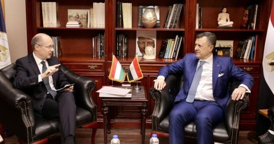 وزير السياحة والآثار يبحث مع سفيرى المجر وبوروندي بالقاهرة سبل تعزيز التعاون