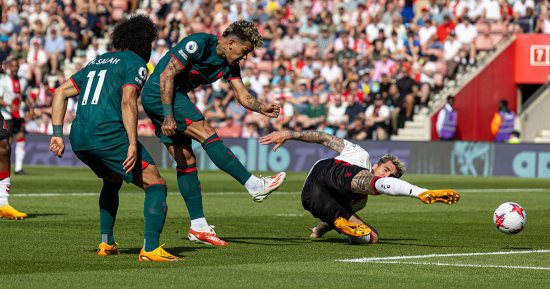ملخص وأهداف مباراة ساوثهامبتون ضد ليفربول 4-4 في الدوري الإنجليزي