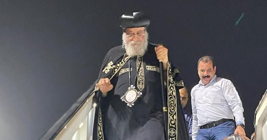 البابا تواضروس يعود إلى أرض الوطن بعد رحلة رعوية استغرقت 20 يوما